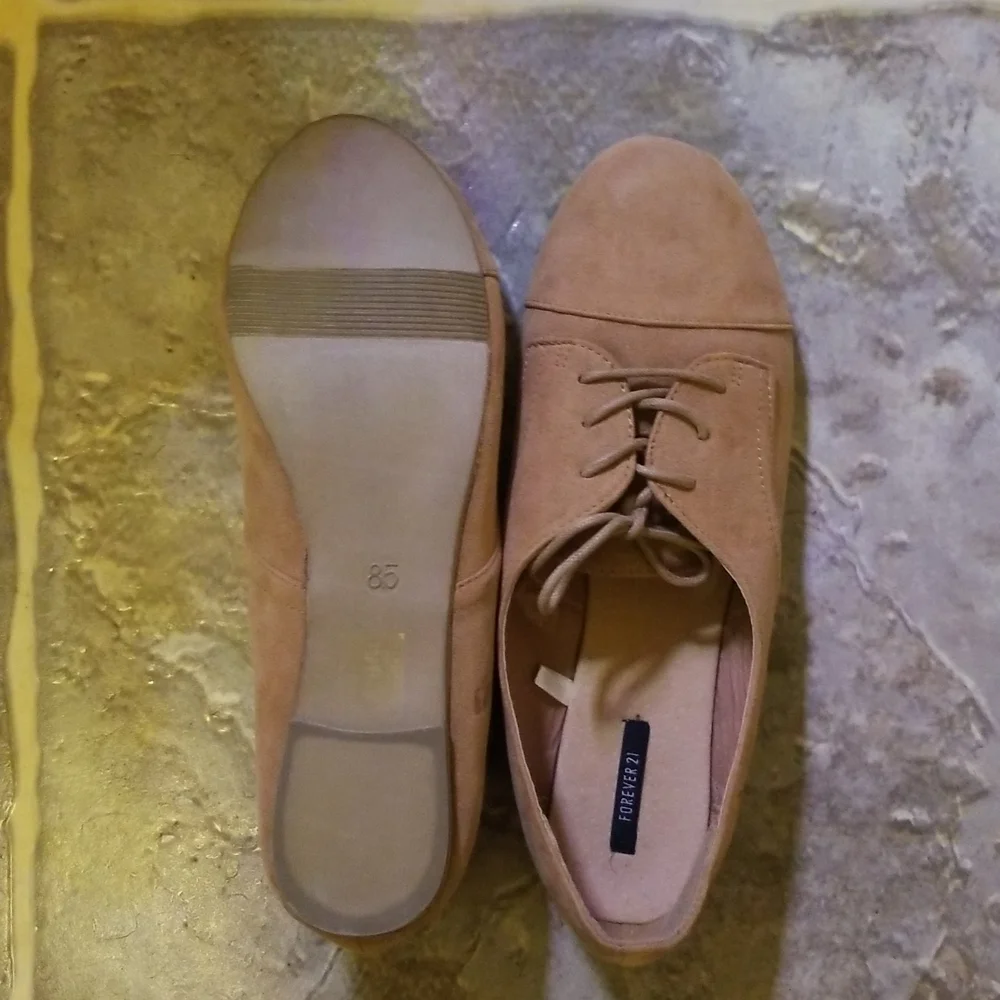 Flats - Picture 3 of 3